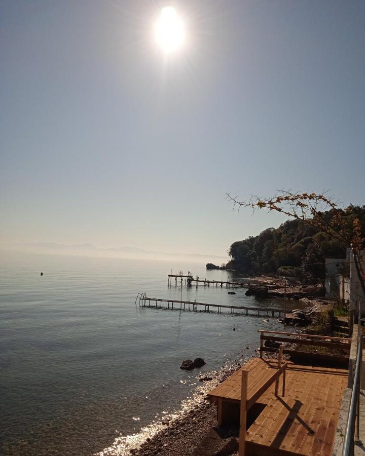Paul Seafront House Villa Mesongí Dış mekan fotoğraf